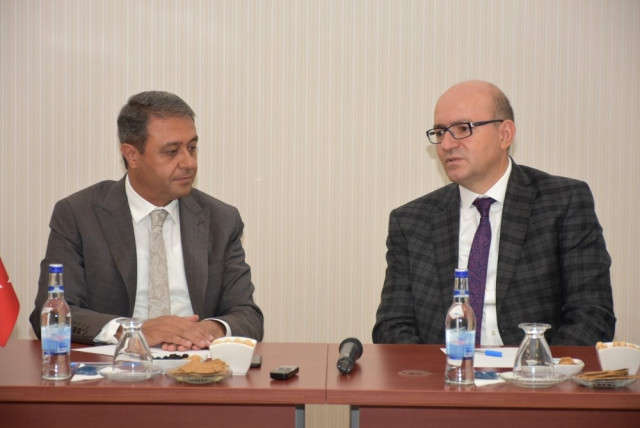 Vali Şıldak, Makü’de