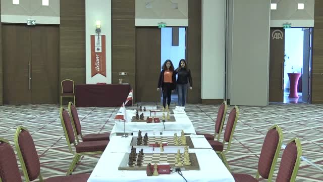 Satranççı Kız Kardeşlerin Birincilik Rekabeti