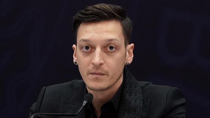 CANLI: Mesut Özil, Başakşehir’le sözleşme imzalıyor