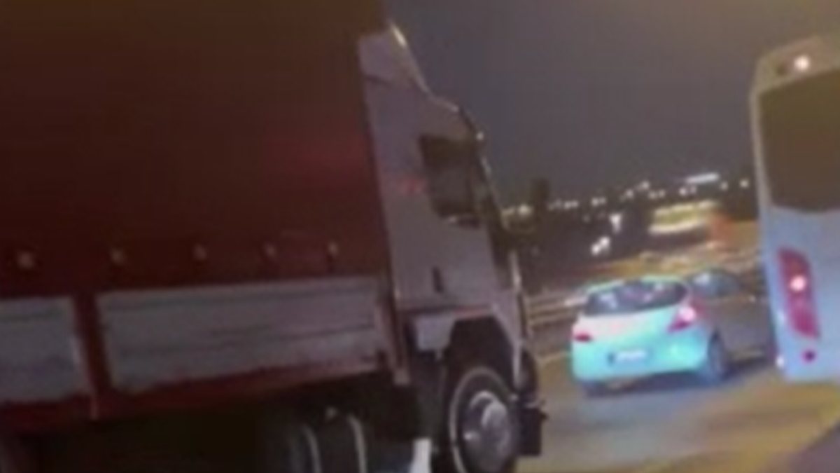Avcılar’da kamyonet sürücüsü, kadın sürücüyü taciz etti