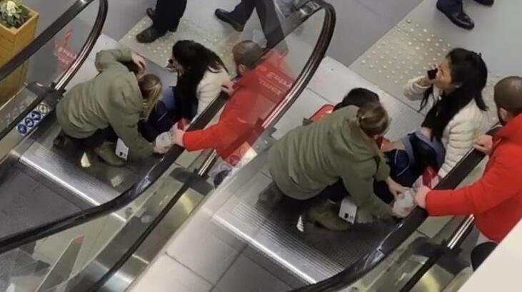 İstanbul’da AVM’de dehşet! Ayağı yürüyen merdivene sıkışan çocuğun 3 parmağı koptu