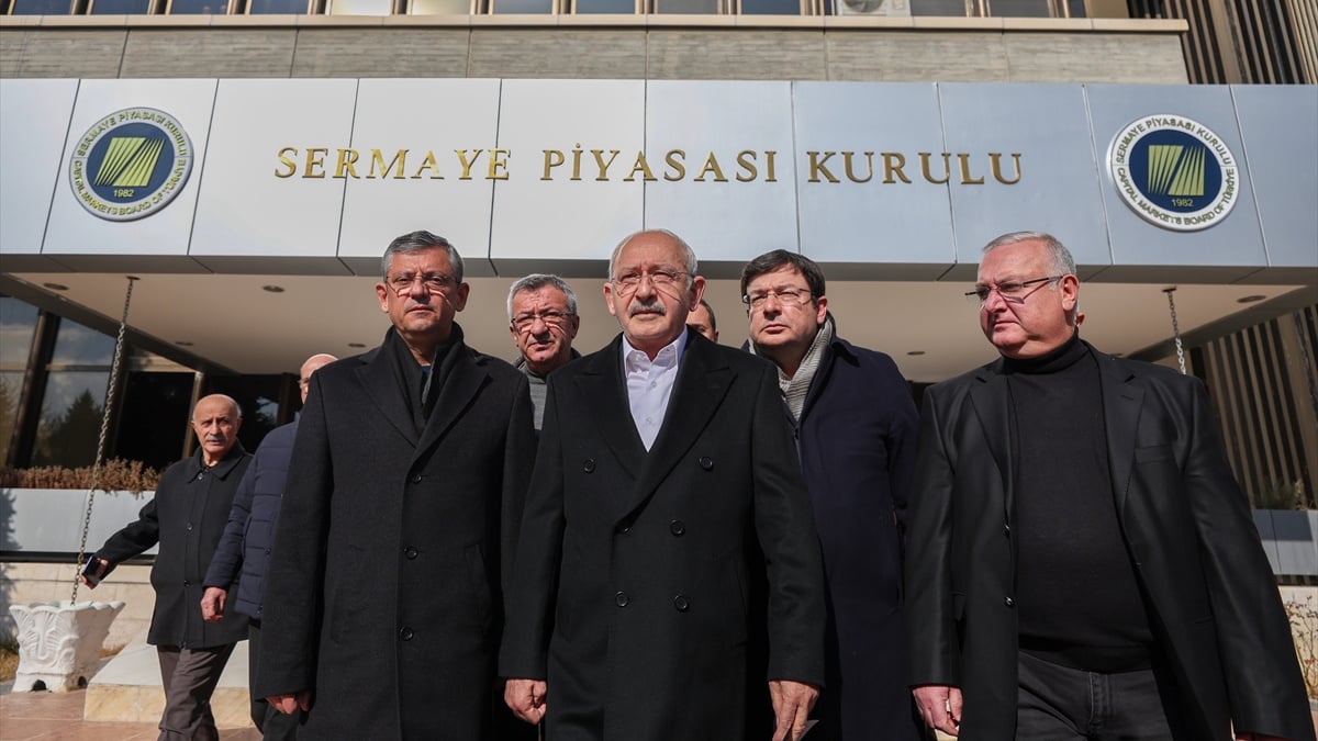 Kemal Kılıçdaroğlu SPK’nın önüne gitti