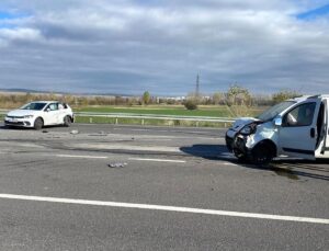Kütahya’da Trafik Kazası: 2 Kişi Yaralandı