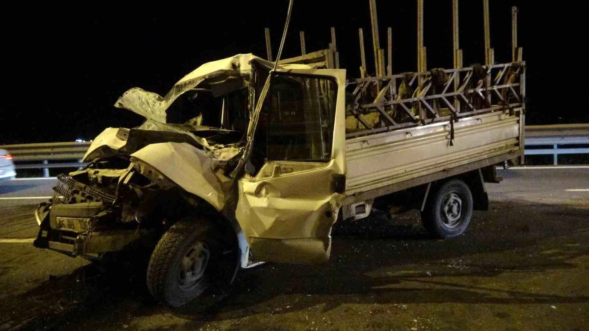 TEM Otoyolu’nda kaza: 3 kişi yaralandı, 10 km araç kuyruğu oluştu