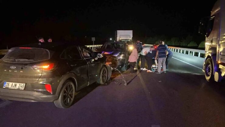 Burdur-Antalya Karayolu’nda Baş Başa Çarpışma: 5 Yaralı