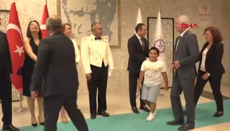 Burdur’da 30 Ağustos Zafer Bayramı kabul merasimi düzenlendi