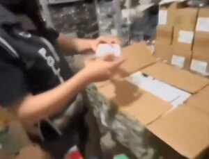 İstanbul’da Kaçak Cep Telefonu Aksesuarları Operasyonu