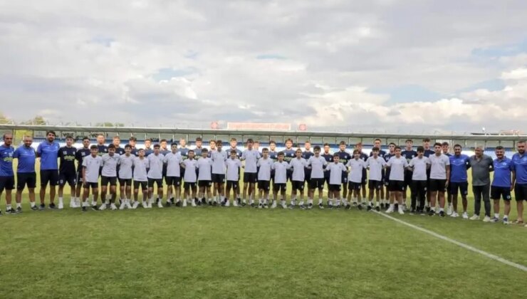 Belediye Kütahyaspor, Zafer Kupası müsabakasıyla yeni dönemi açtı