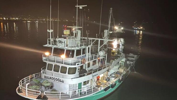 Samsun’da balıkçılar av yasağının sona ermesiyle denize açıldı