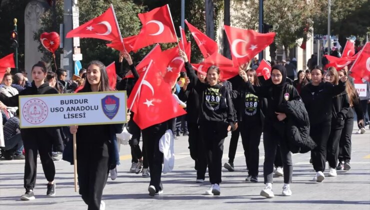 Antalya ve etraf vilayetlerde 29 Ekim Cumhuriyet Bayramı kutlandı