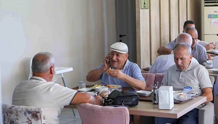 Bayraklı Belediyesi’nden Uygun Fiyatlı Kent Lokantası Açılışı