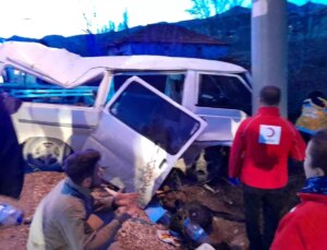 Burdur’da midibüs kazası: 1 meyyit, 3 yaralı