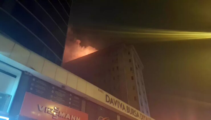 Bursa’da 8 Katlı İş Hanında Yangın Çıktı