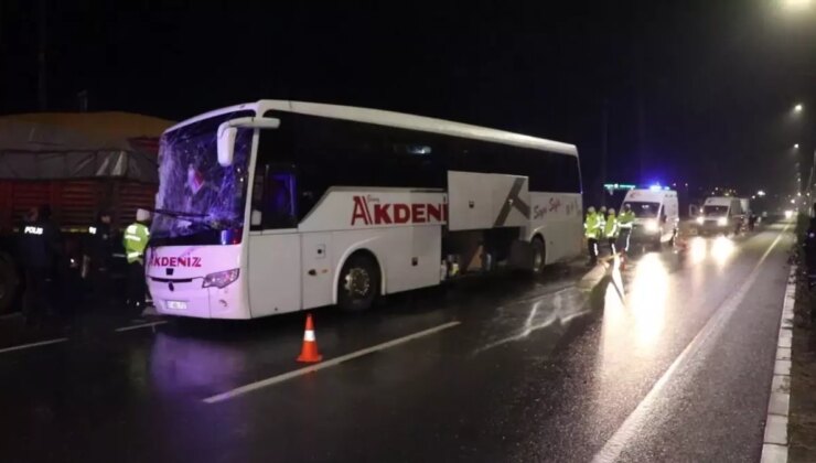 Denizli’de yolcu otobüsü TIR’a çarptı: 1 meyyit, 20 yaralı -1