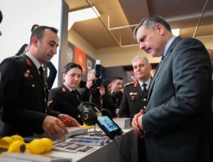 Bakan Çiftçi, Külliye’de Ramazan Etkinliklerini Ziyaret Etti