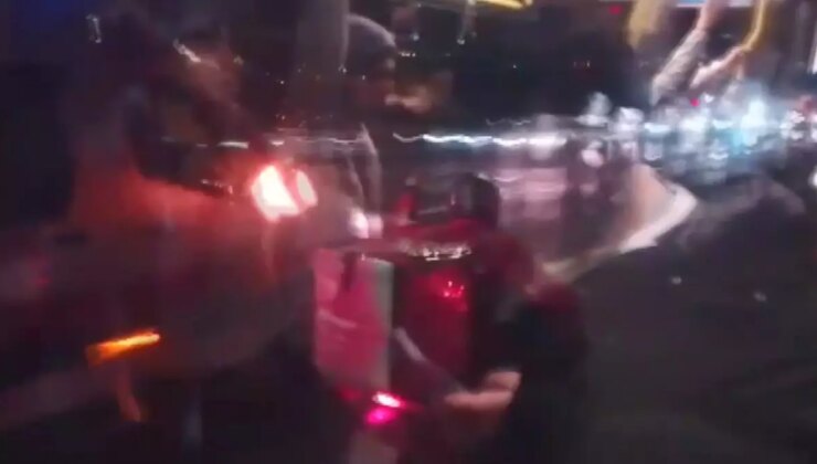 Fırtına Altında Motokuryeye Ambulans ve Metrobüs Dayanağı