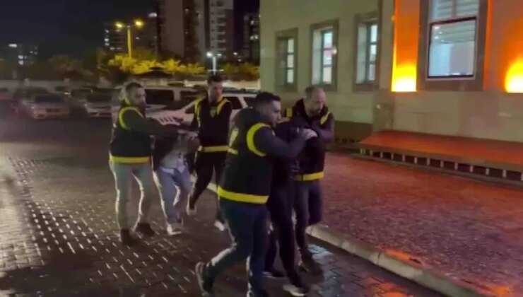 Adana’da Bıçaklı Trafik Tartışması