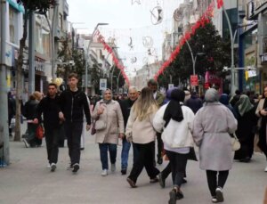Adapazarı’nda Bayram Alışverişi Ağırlaştı