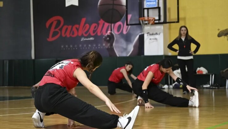 Sportmen Fabrikası: Muhafaza Altındaki Çocuklar Muvaffakiyete Koşuyor