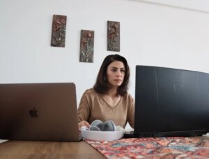 Yapay Zeka ile Dijital İçerik Üreten Mesken Hanımı