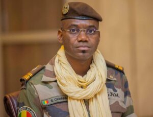 Mali hükümeti, Savunma Bakanı Camara’nın hayatını kaybettiğini doğruladı