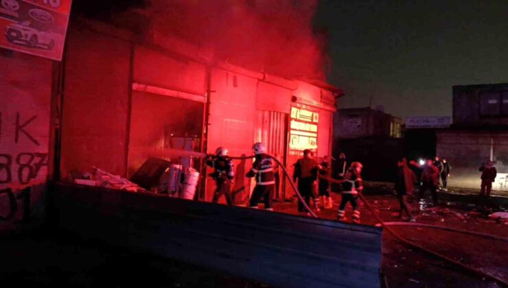 Şanlıurfa’da Hurdacı Dükkanında Yangın