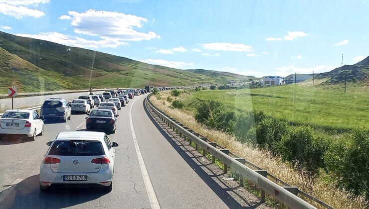 Bayram Dönüşü: Trabzon’da Trafik Zahmeti