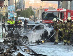 Şişli’de Araba Yangını: 2 Yaralı