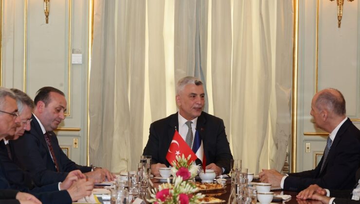 Bolat, Fransa’da Türk-F Fransız İşbirliğini Görüştü