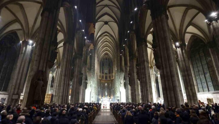 Köln Katedrali’ne Giriş Fiyatı Geliyor