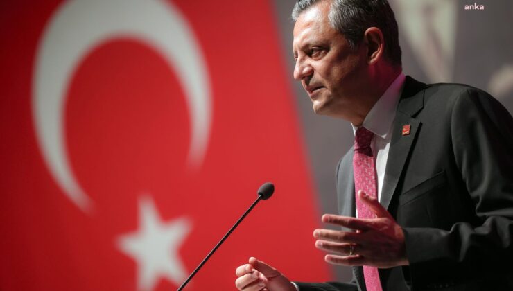 Özgür Özel: Biz halkın umutlarını köreltmek istemedik, geriye bakarak koşacak değiliz